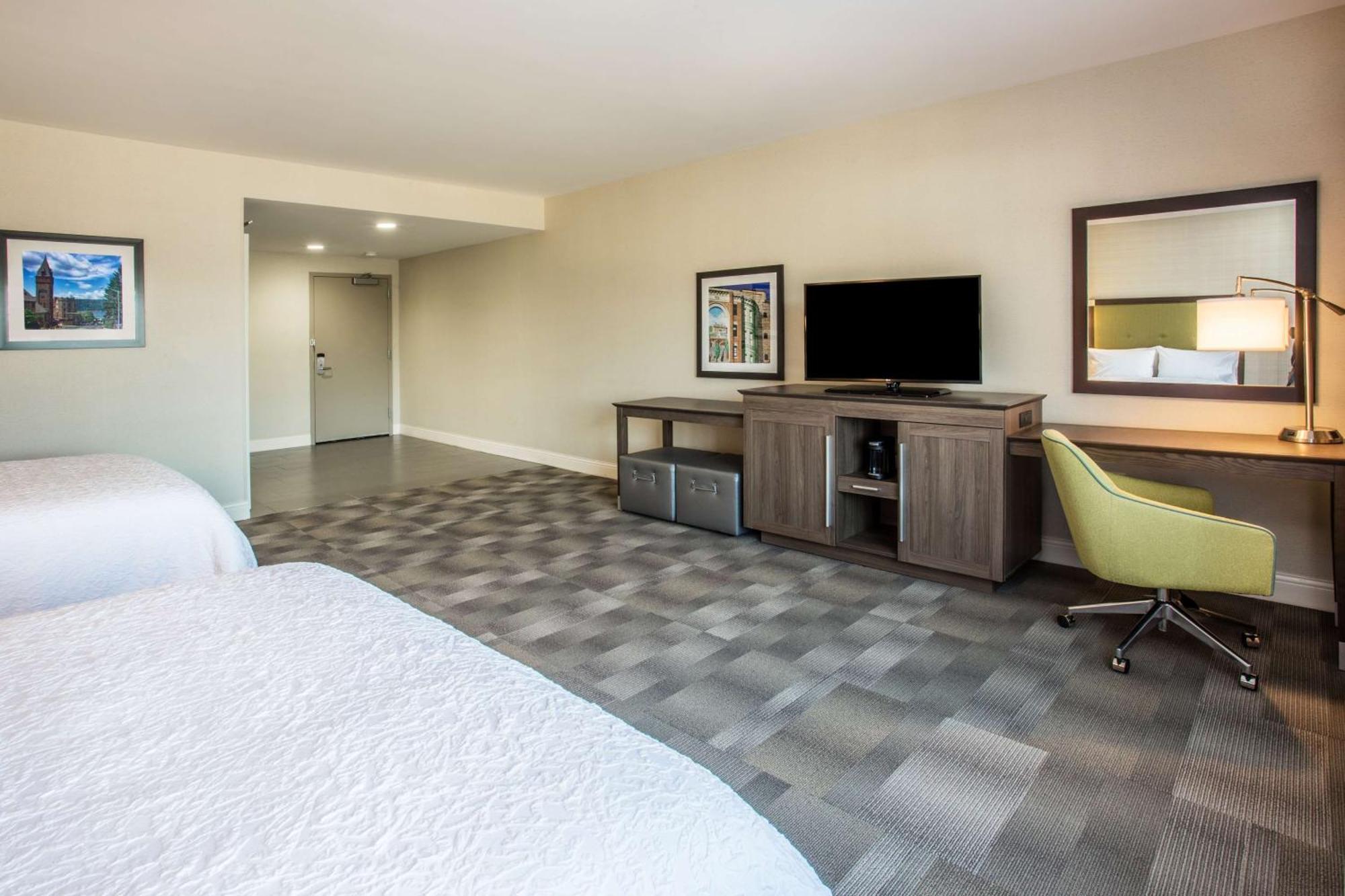 Hampton Inn & Suites Yonkers - Westchester Экстерьер фото