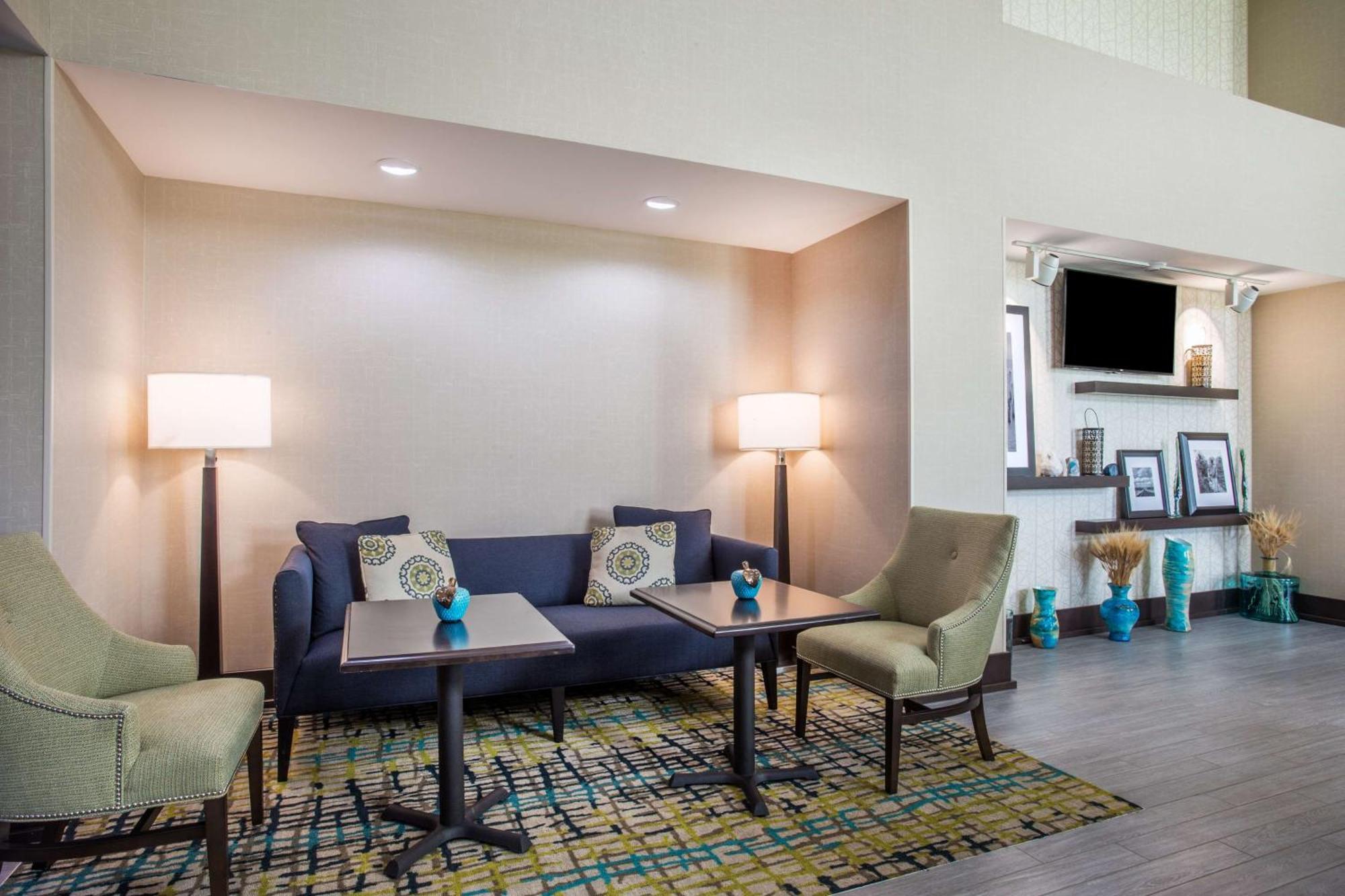 Hampton Inn & Suites Yonkers - Westchester Экстерьер фото