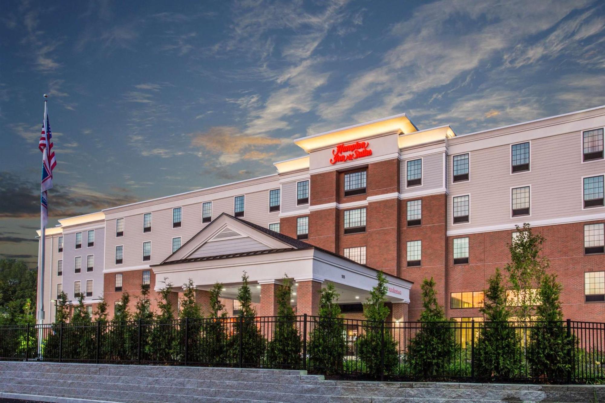 Hampton Inn & Suites Yonkers - Westchester Экстерьер фото