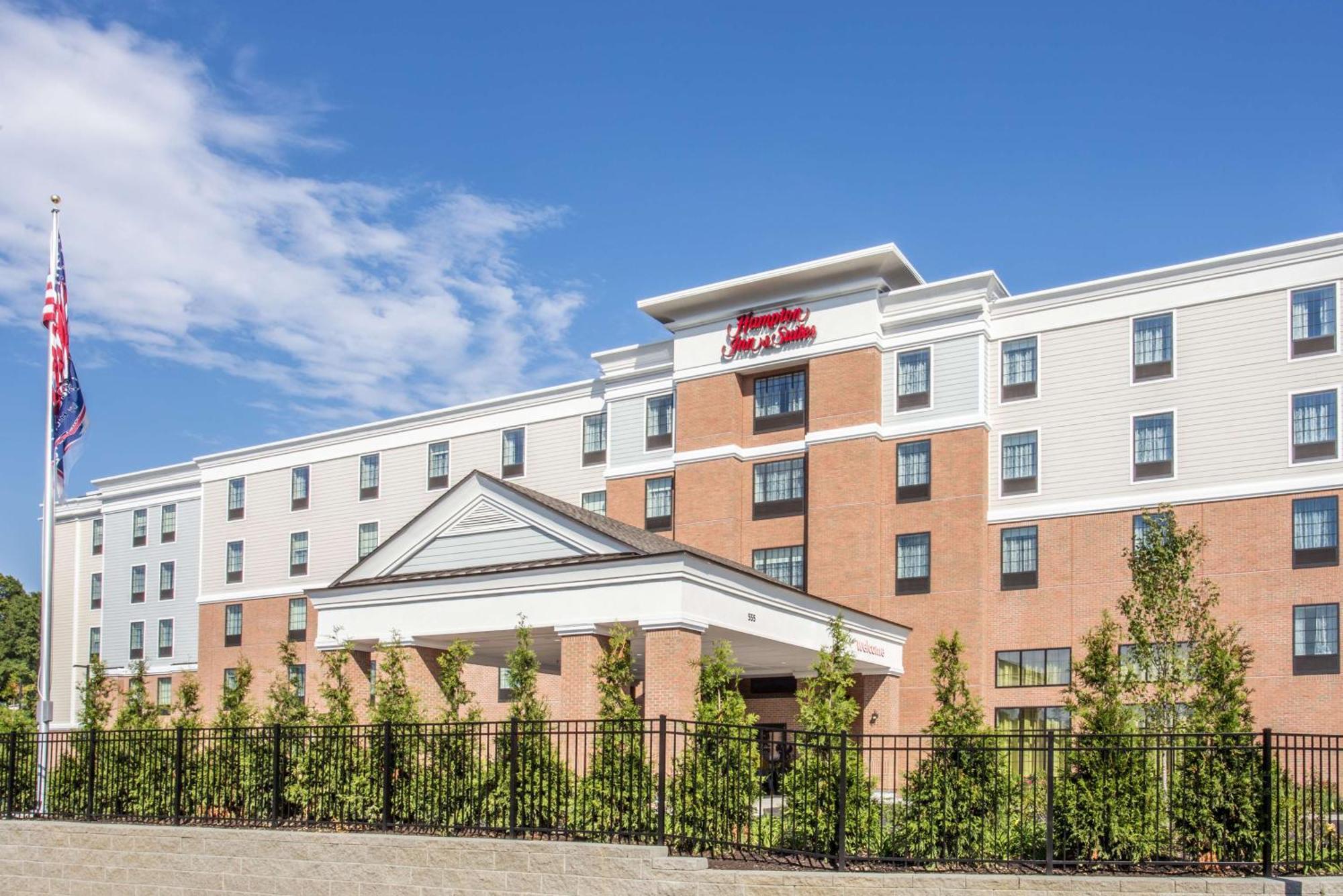 Hampton Inn & Suites Yonkers - Westchester Экстерьер фото