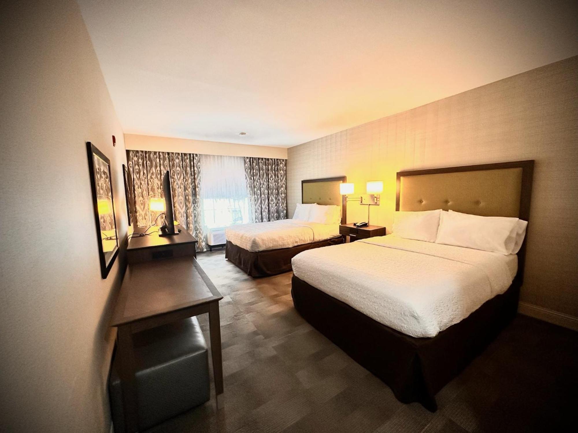 Hampton Inn & Suites Yonkers - Westchester Экстерьер фото