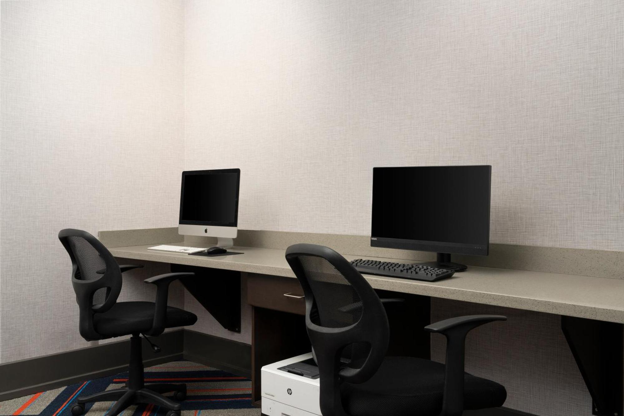 Hampton Inn & Suites Yonkers - Westchester Экстерьер фото