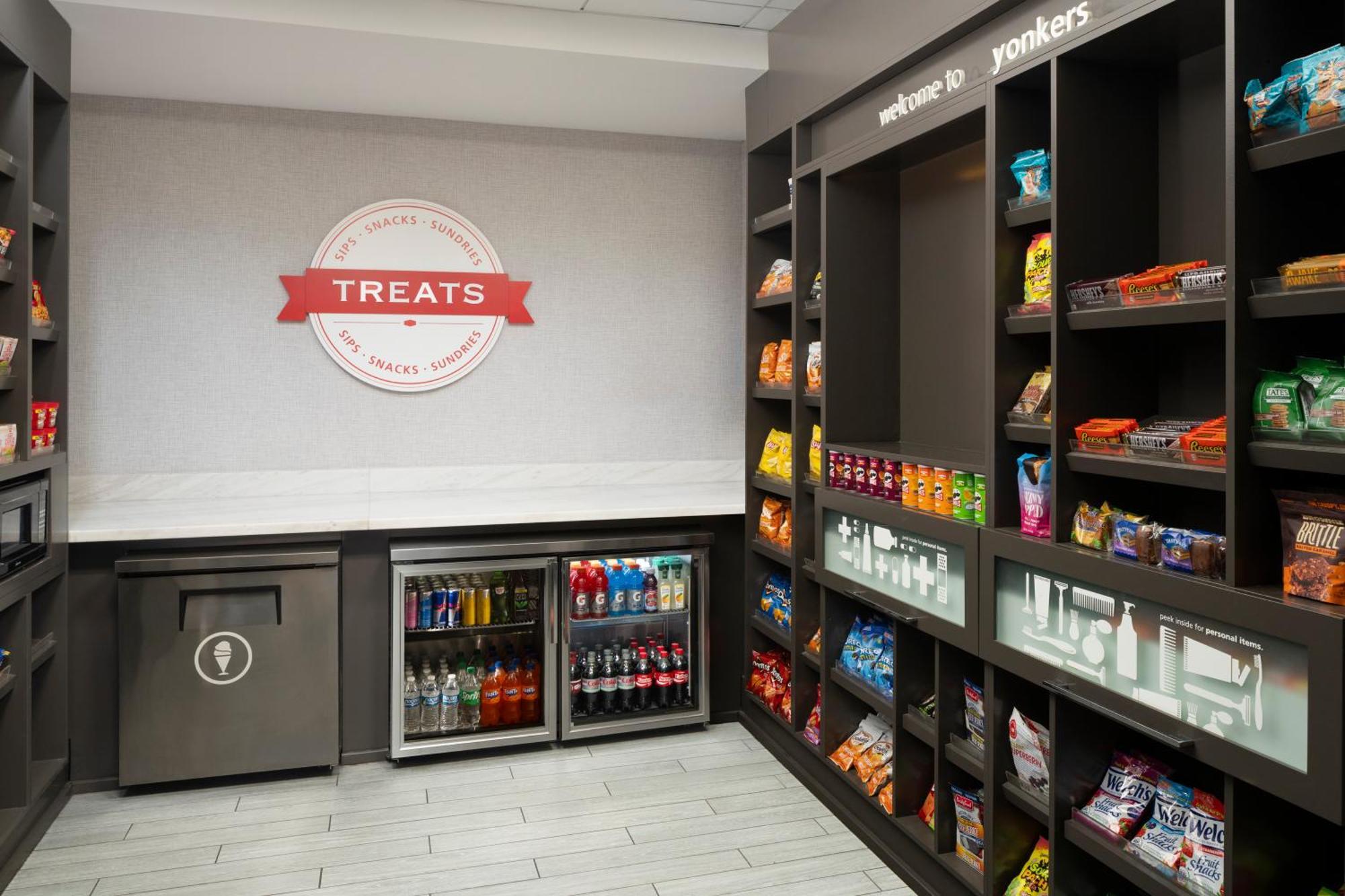 Hampton Inn & Suites Yonkers - Westchester Экстерьер фото