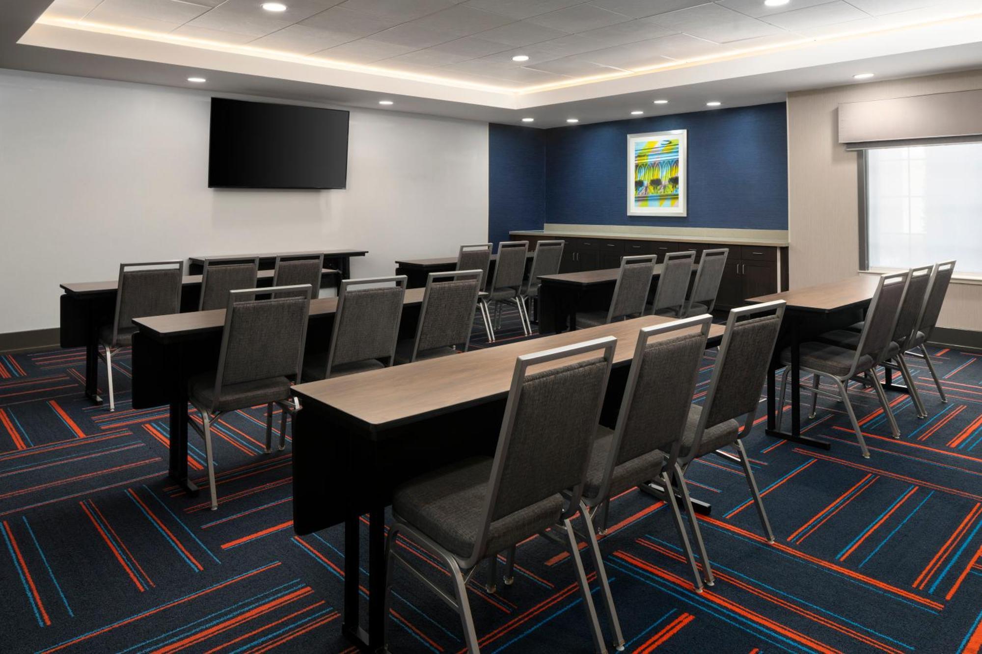 Hampton Inn & Suites Yonkers - Westchester Экстерьер фото